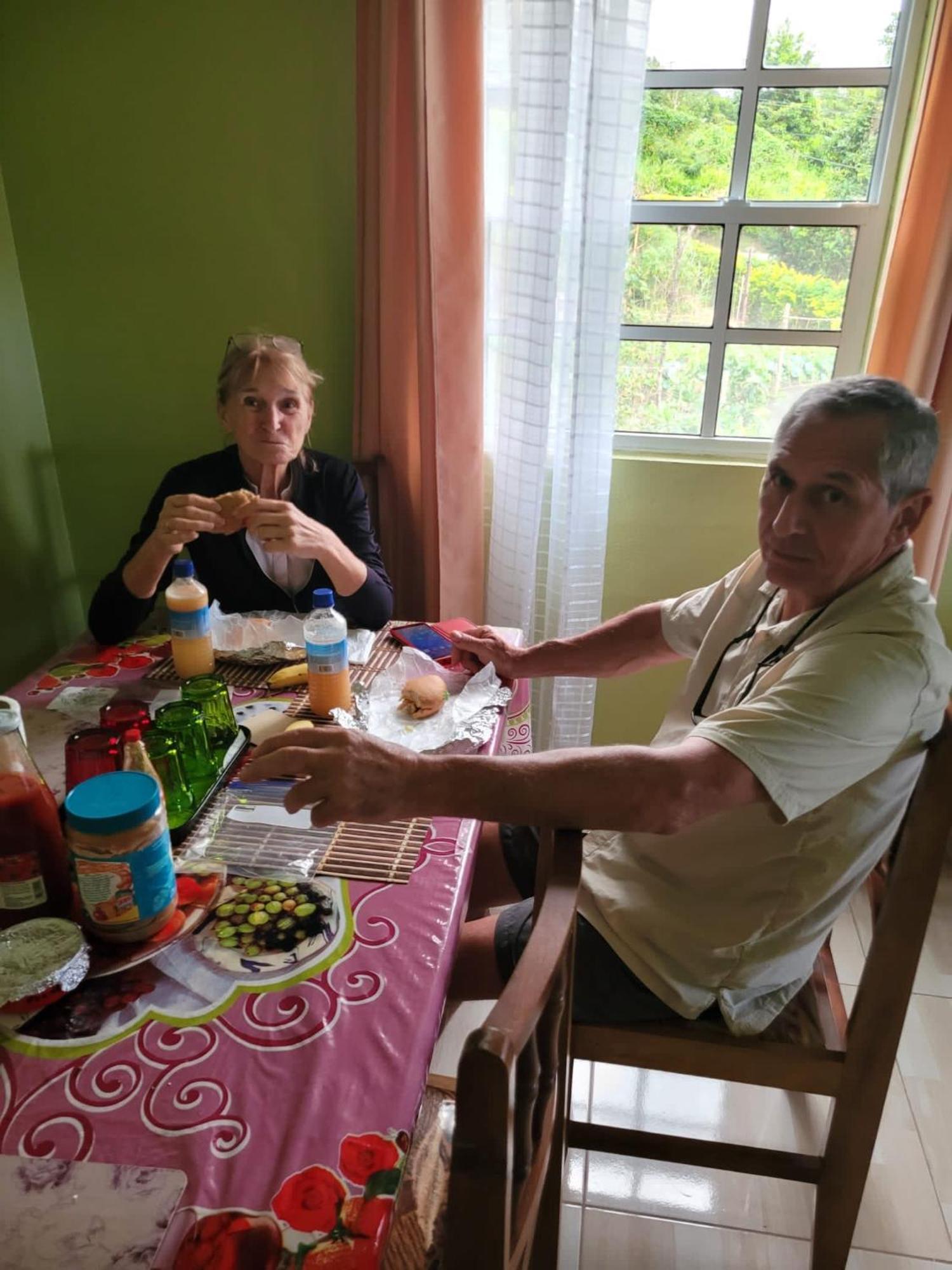 Tim'S & Mag'S Home Stay روسو المظهر الخارجي الصورة